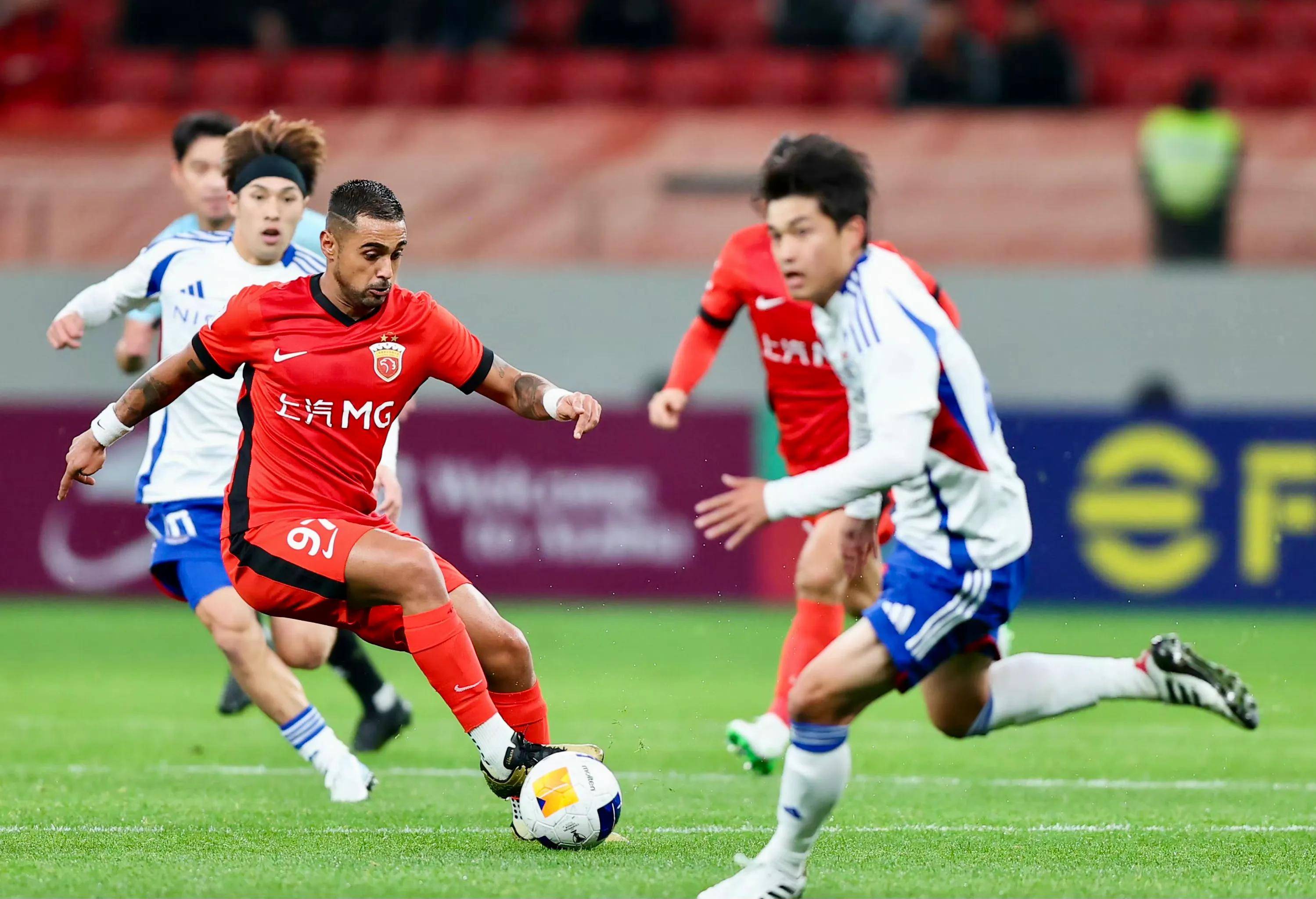 爱游戏官方网站-关于加时末段上海海港调整名单以备亚冠；官宣签约环节打磨；话题不断；赛季目标并未改变的信息